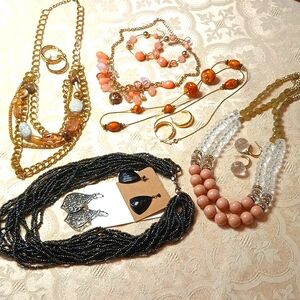 Jewelry Lot Matching Pieces